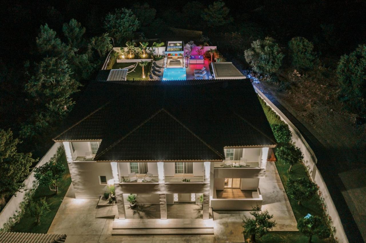 Вілла M Mansion Pefki  Екстер'єр фото